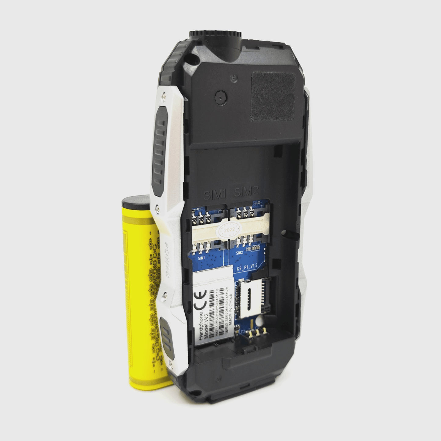 TELEFON GSM PENTRU CONDIȚII EXTREME